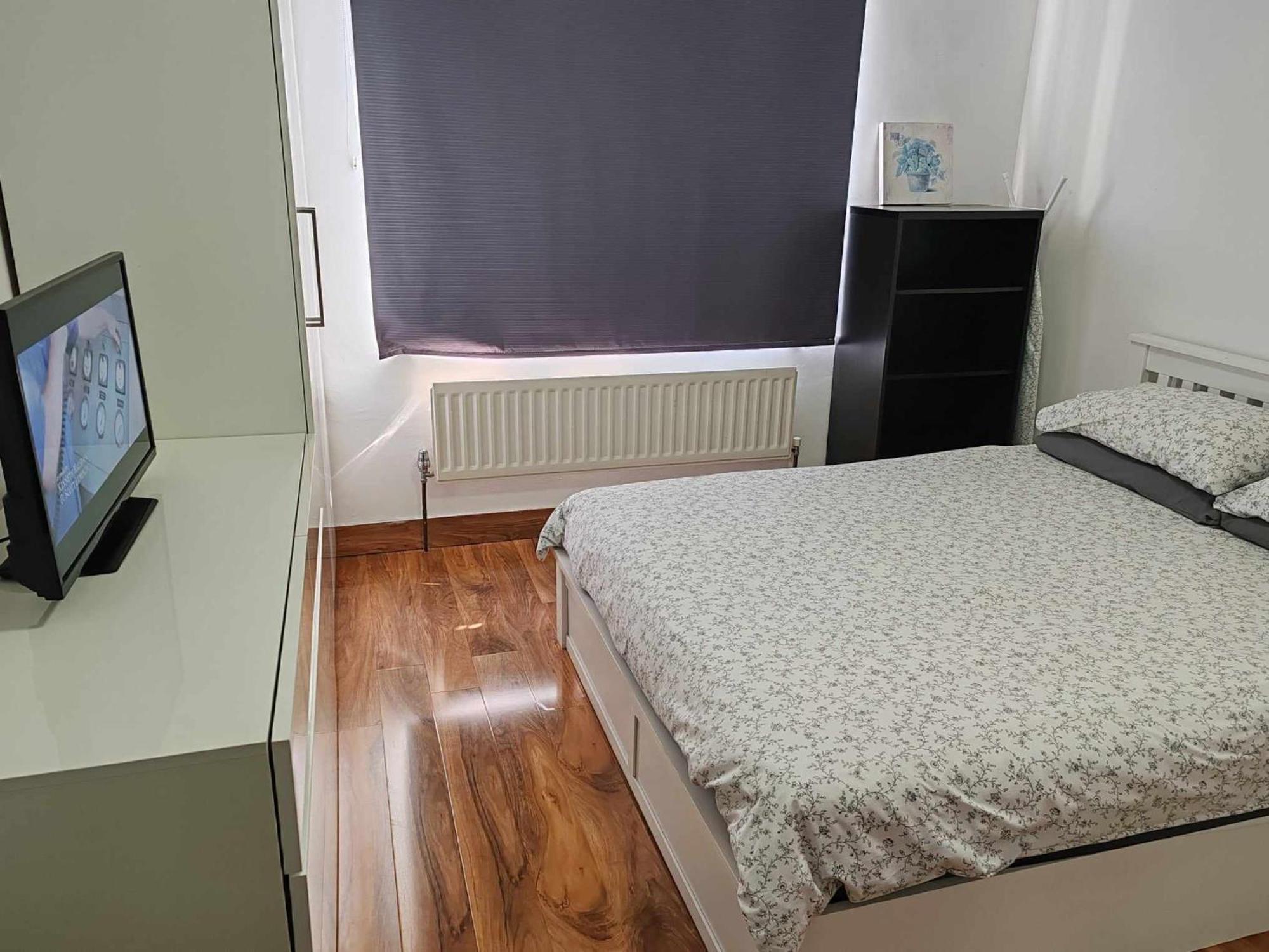 Two Bedroom In Dollis Hill Londres