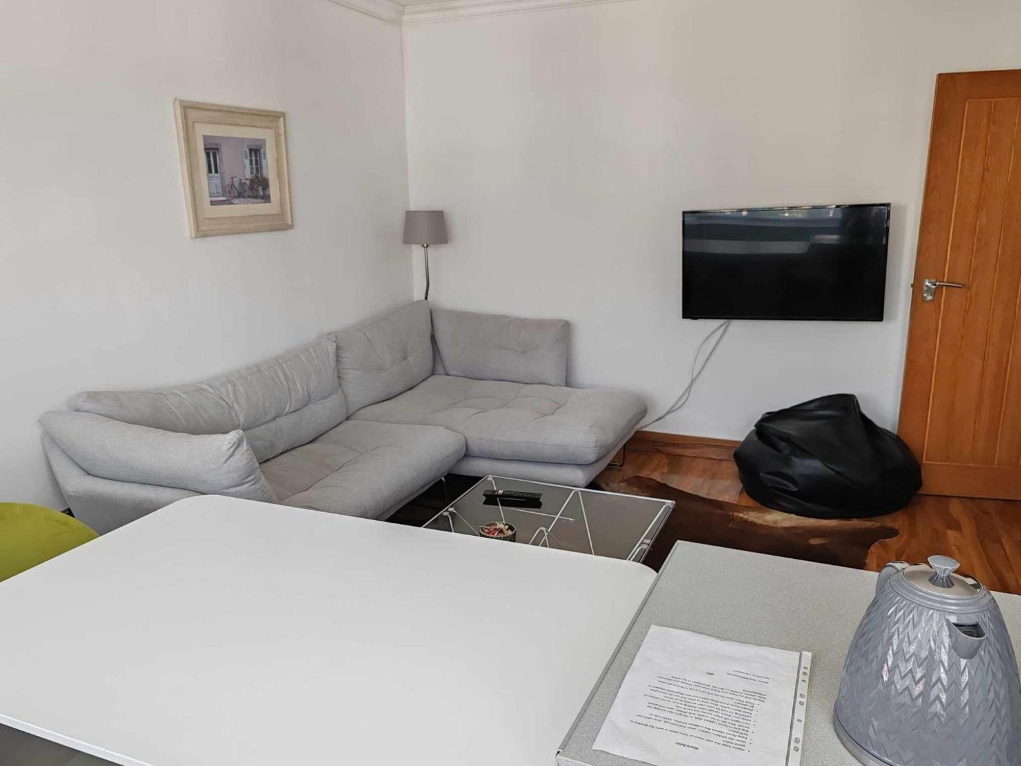Two Bedroom In Dollis Hill * Londres