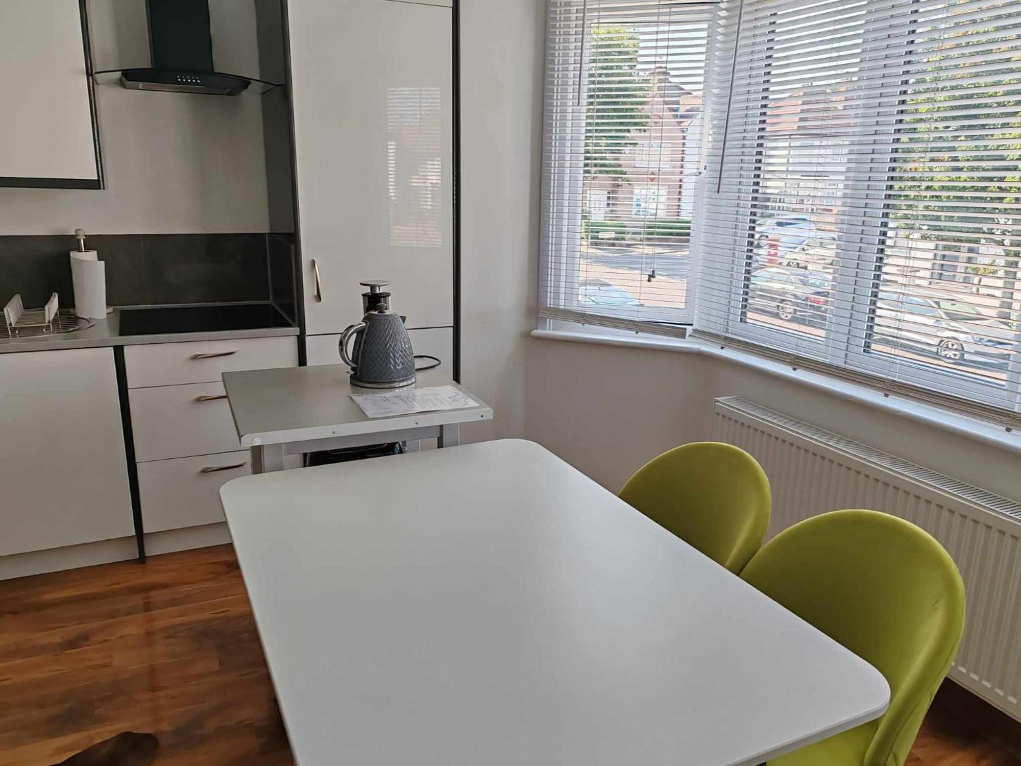 Two Bedroom In Dollis Hill Apartamento