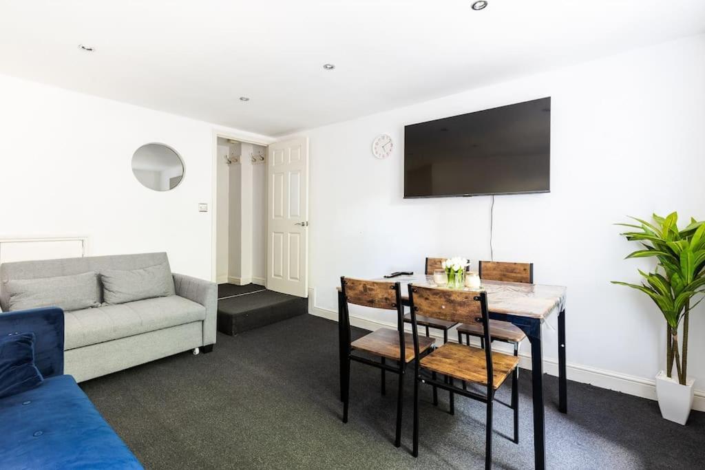 Lovely Garden 2bd Flat In Londres