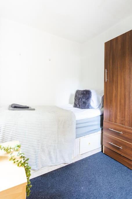 Lovely Garden 2bd Flat In Apartamento *