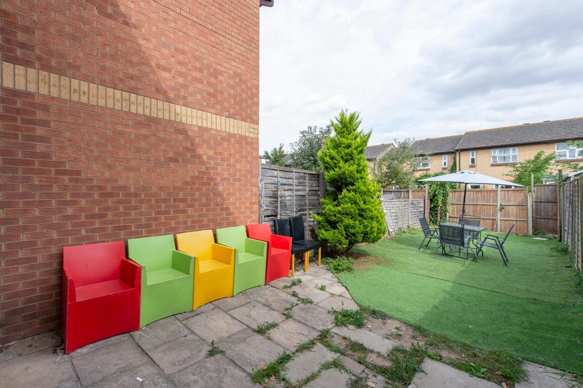 Stylish 2 Bed House Near O2 Arena, Excel & Airport * Londres