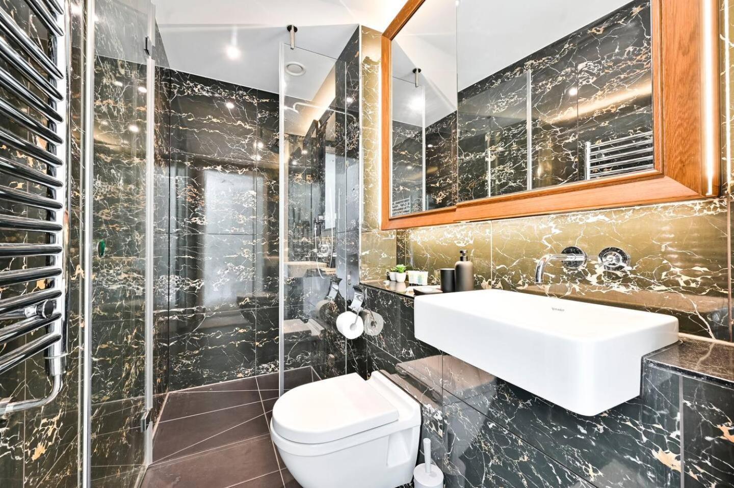 Luxury High-rise 21st Floor 2 Bedroom 2 Bath Flat Londres