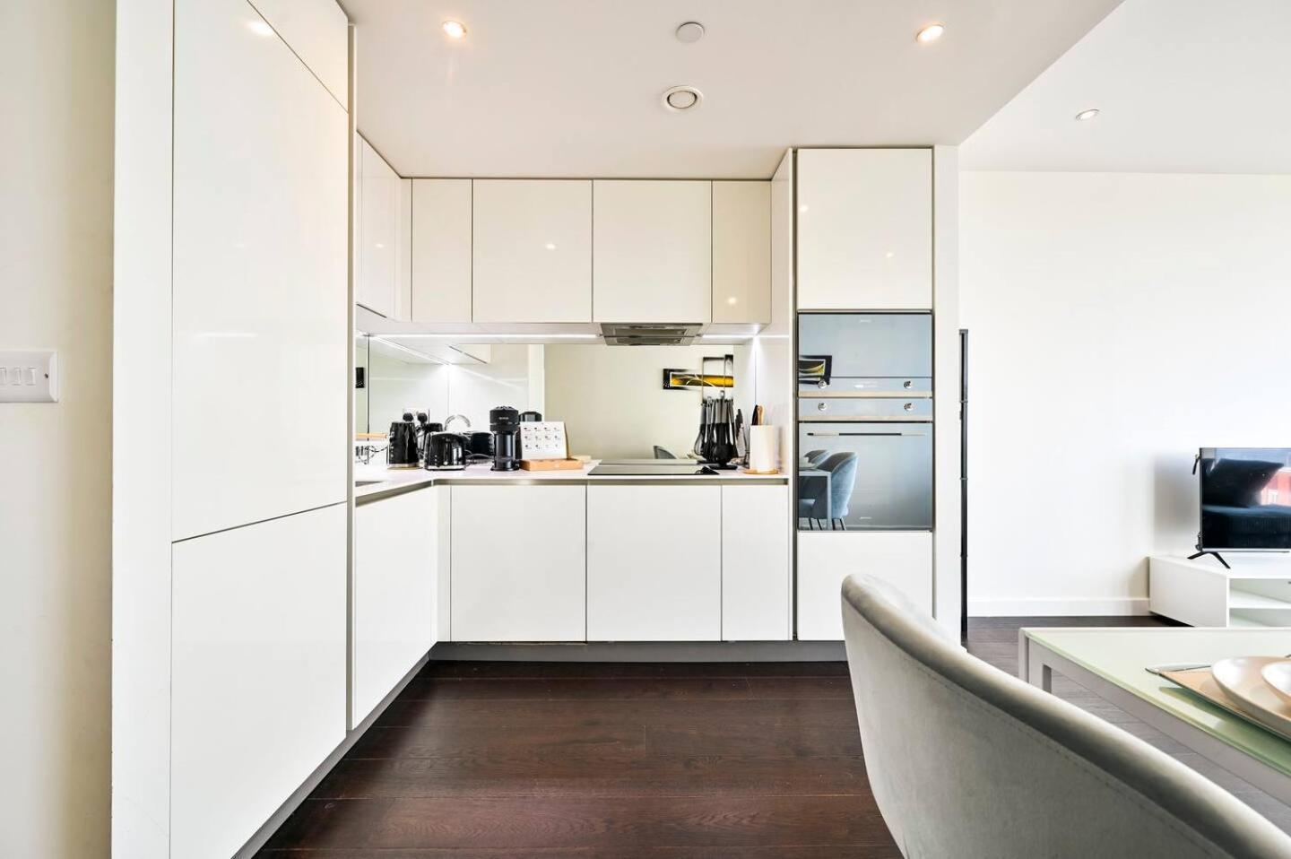 Luxury High-rise 21st Floor 2 Bedroom 2 Bath Flat * Londres