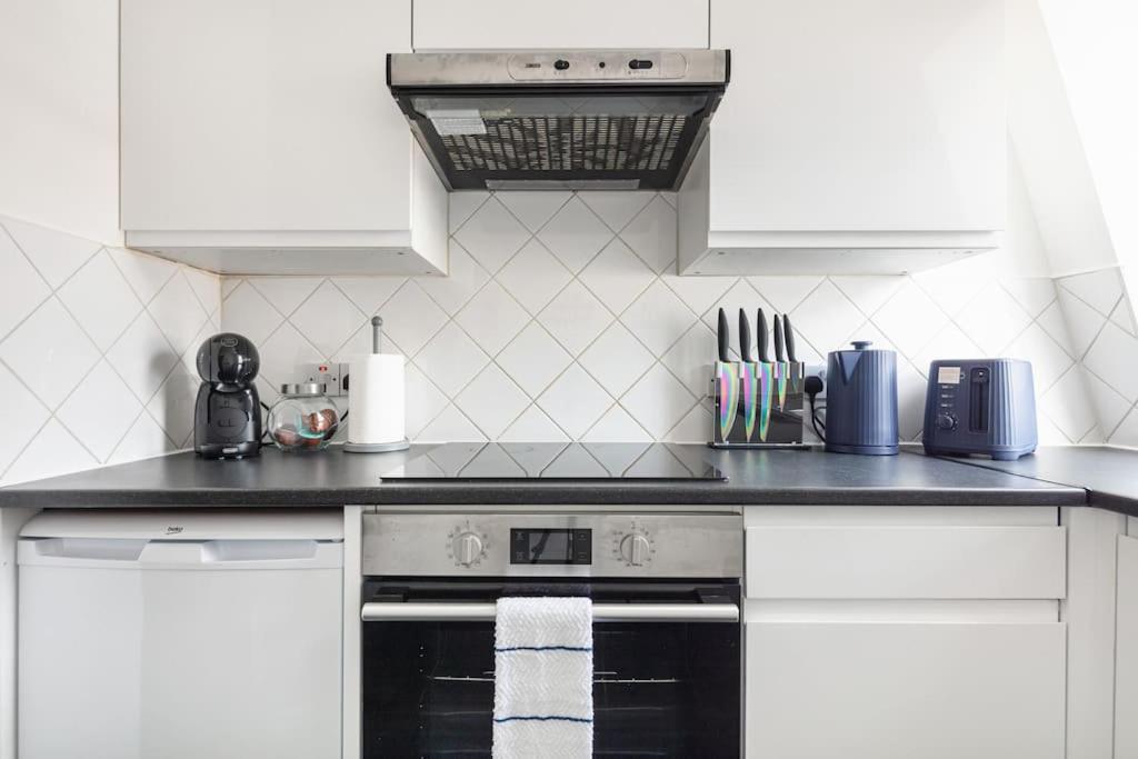 Apartamento Bright N' Charming Air Conditioned Two Bed In Heart Of *