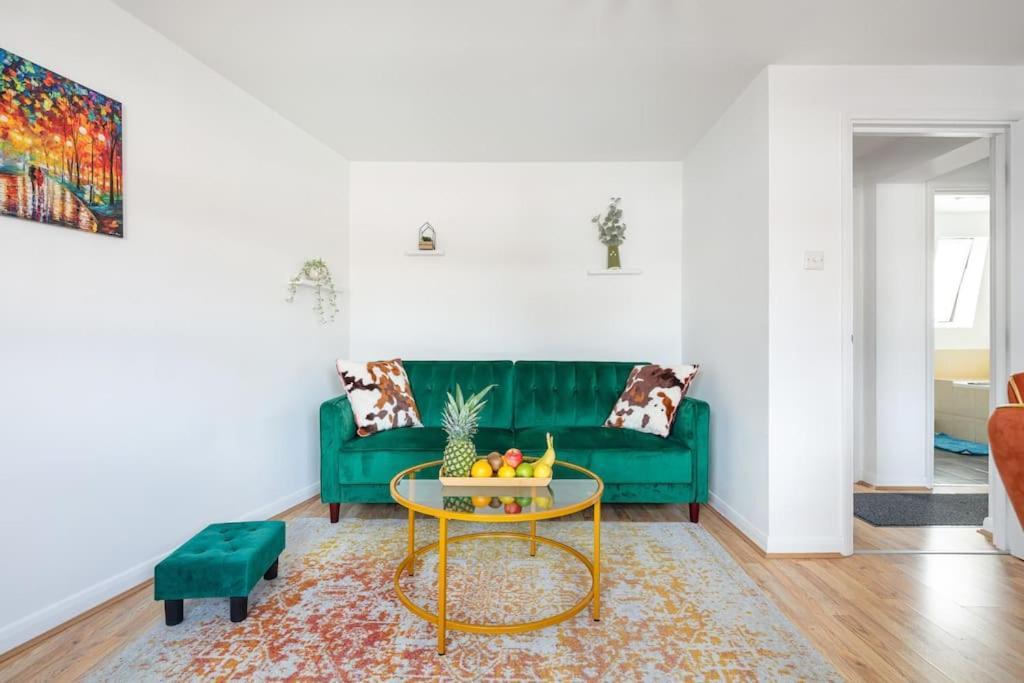 Bright N' Charming Air Conditioned Two Bed In Heart Of Apartamento