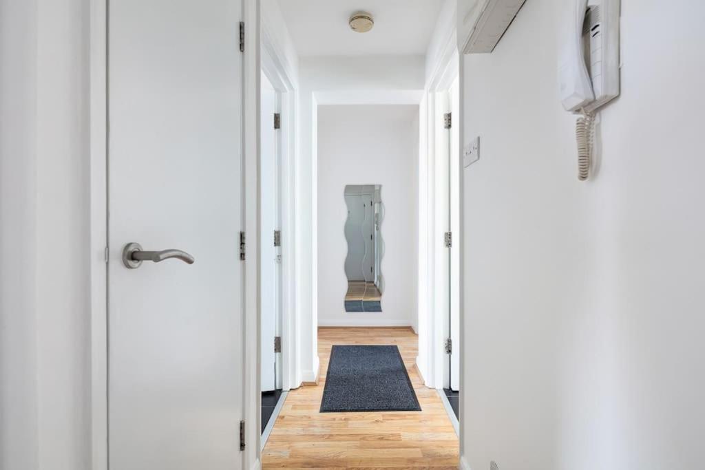 Apartamento Bright N' Charming Air Conditioned Two Bed In Heart Of *