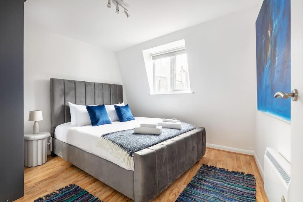 Bright N' Charming Air Conditioned Two Bed In Heart Of Apartamento