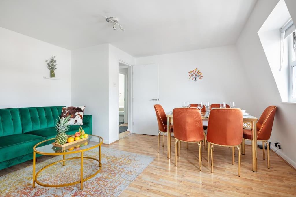 Bright N' Charming Air Conditioned Two Bed In Heart Of Apartamento