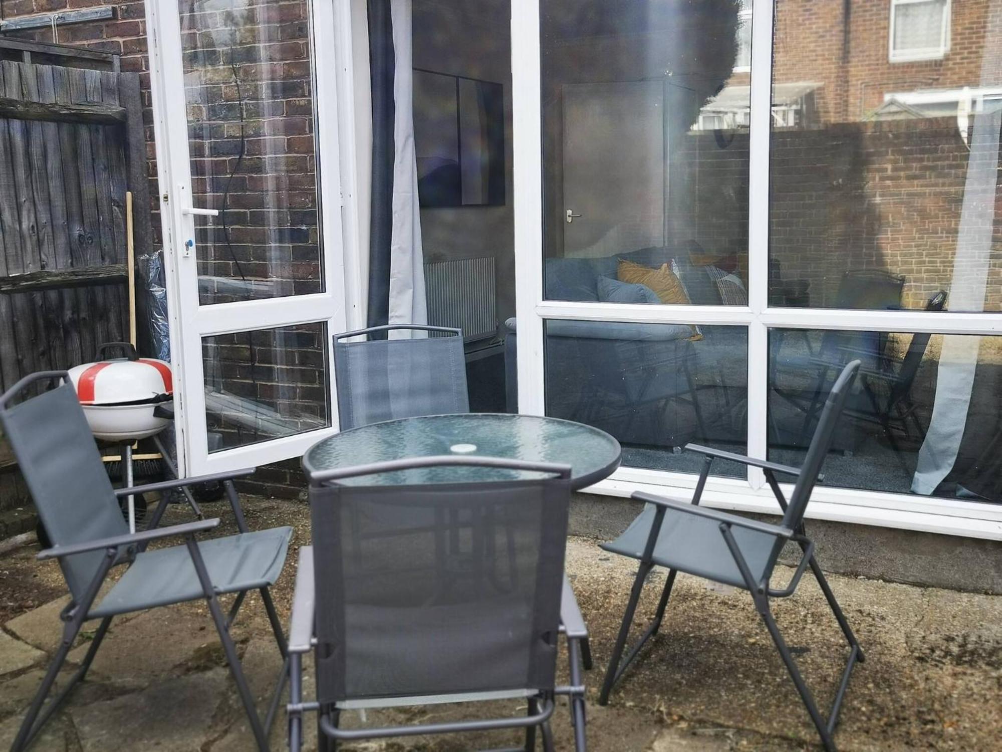 Cozy Near O2 Arena Vakantiehuis