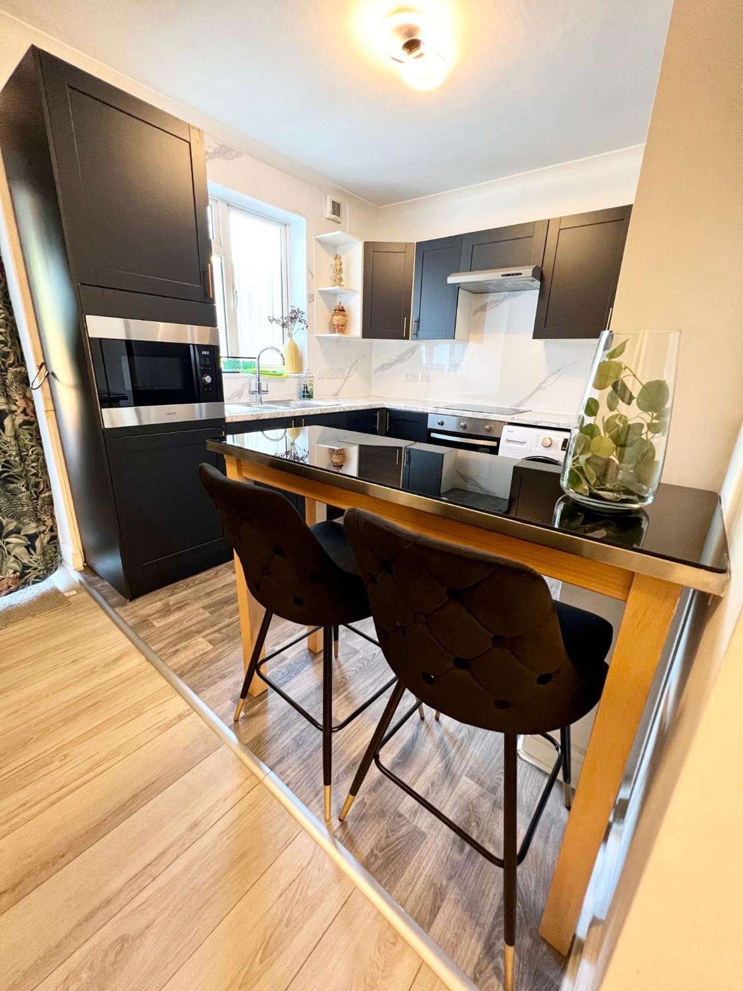 Casa de Férias Modern 2 Bed Near Mall And Parking
