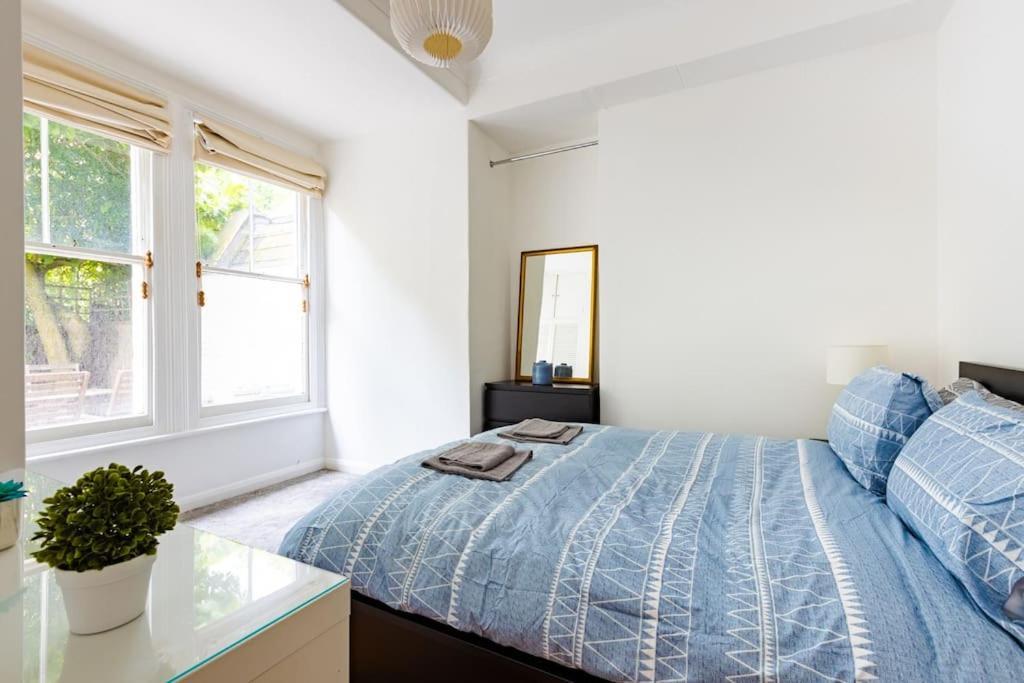 Lovely Garden Flat In *