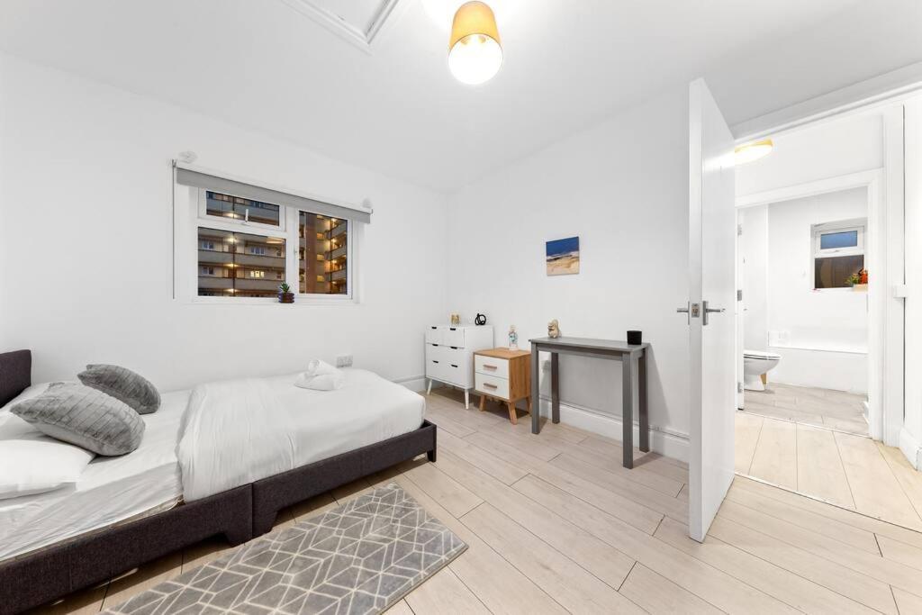 Near Kings Cross Sleep 12 Sp7 London
