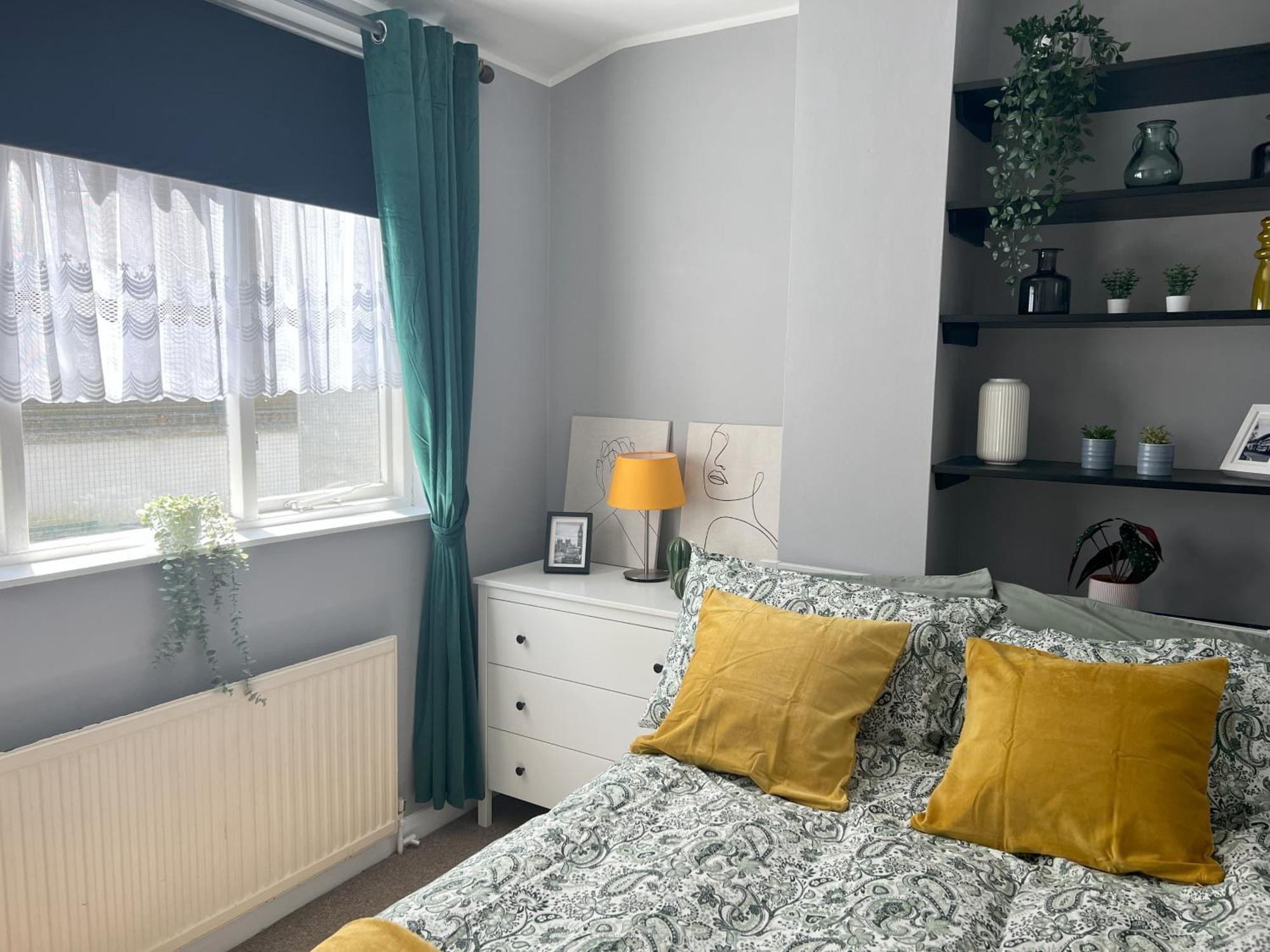 Appartement Two Bedroom Flat In *