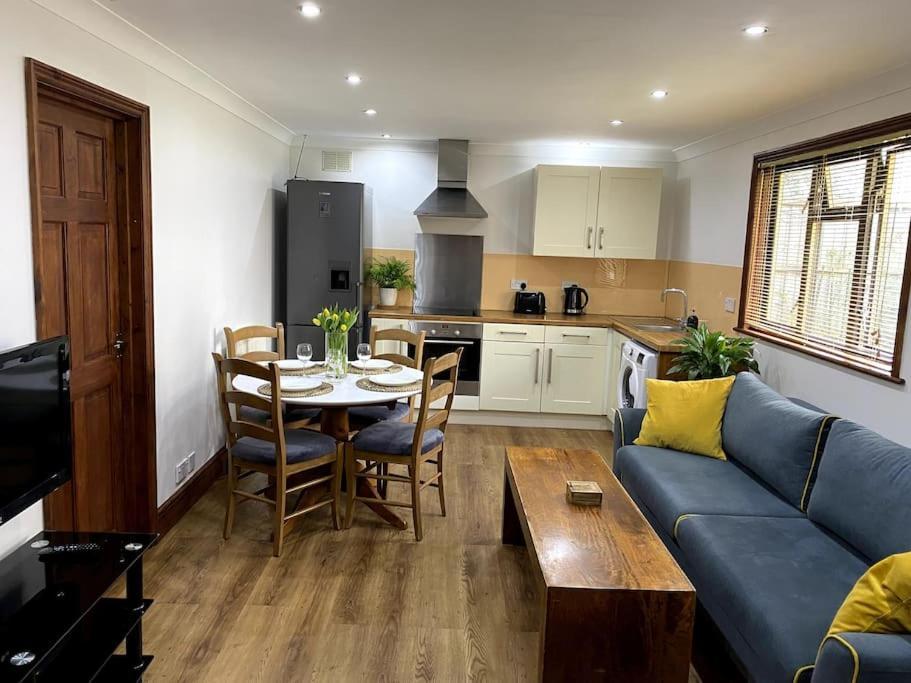 Garden Flat In Apartment London