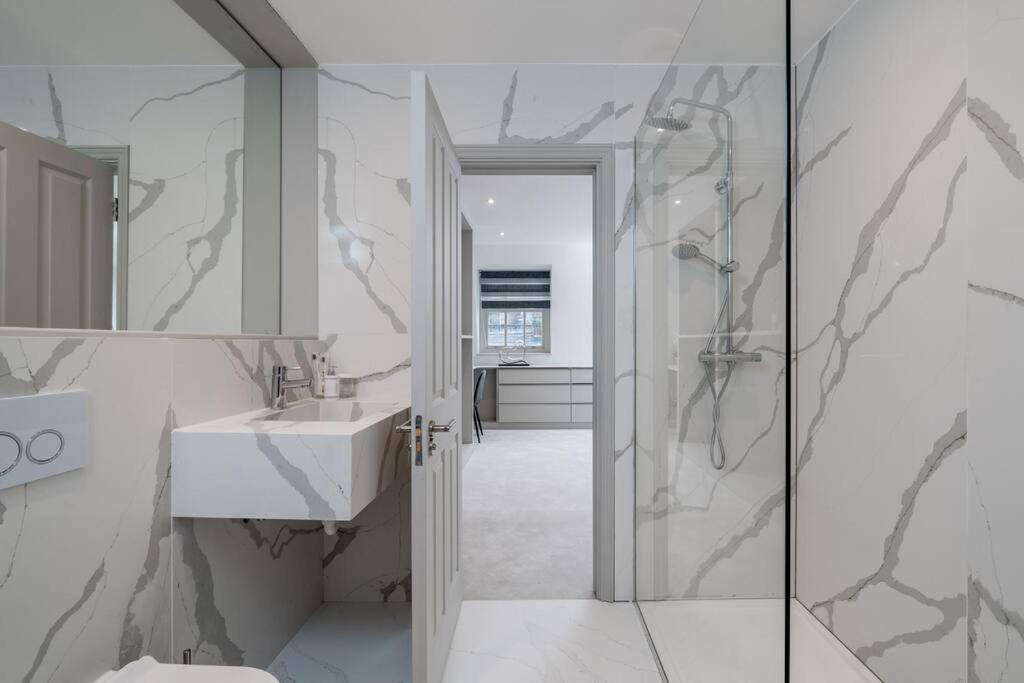 New! Luxurious Mews House Belgravia Londres