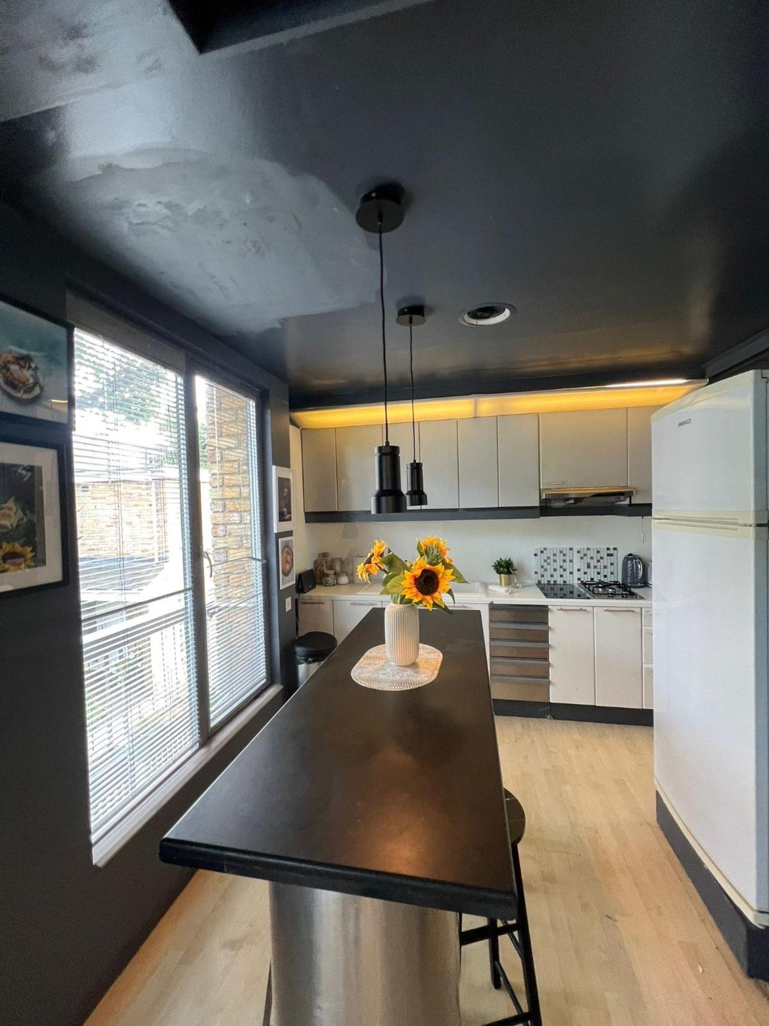 One Bed House In Camden Town * Londres