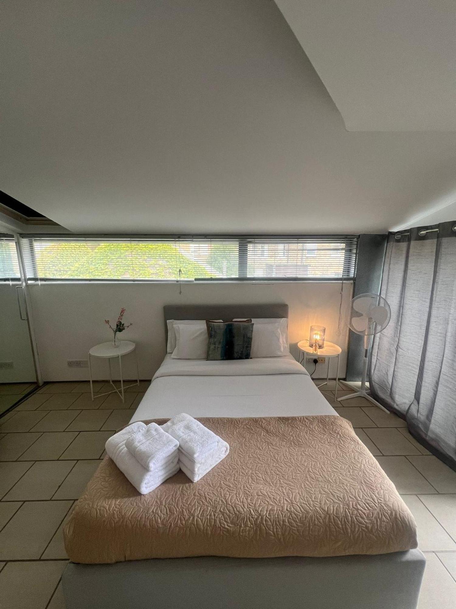 One Bed House In Camden Town