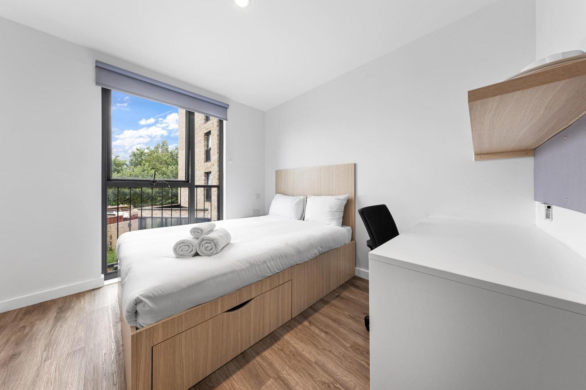 Spacious Double Bed In Lewisham Well Connected Londres