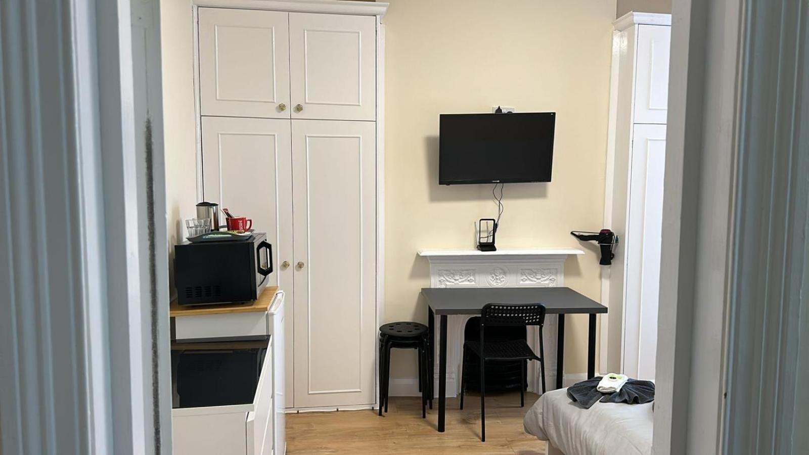 Apartment Station *