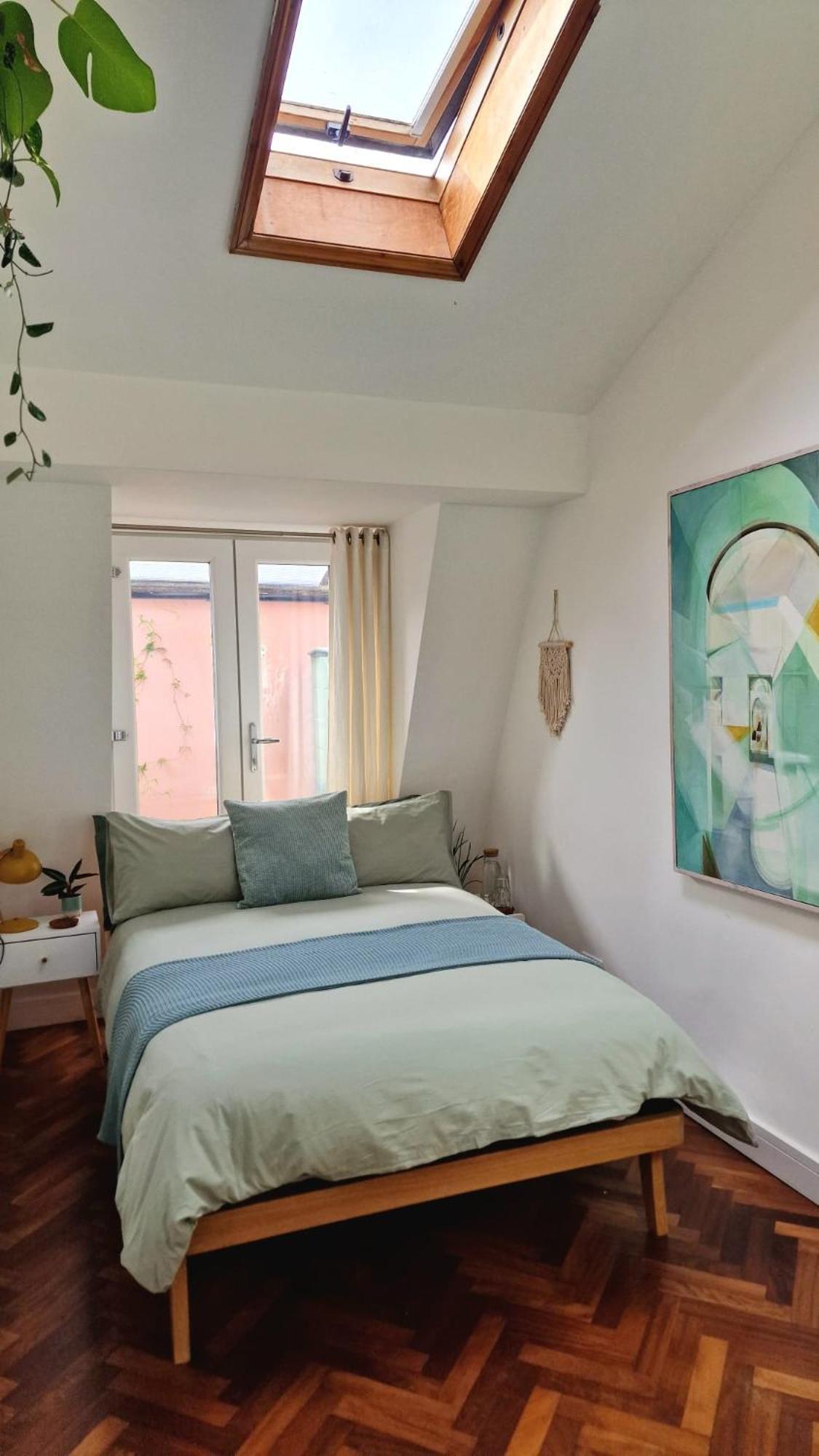 Charming Bedroom In Artist Studio Quarto em Acomodações Particulares *