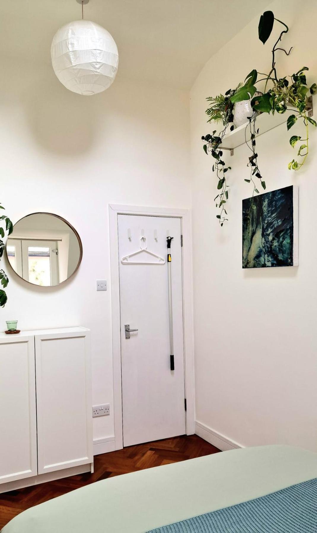 Quarto em Acomodações Particulares Charming Bedroom In Artist Studio Londres