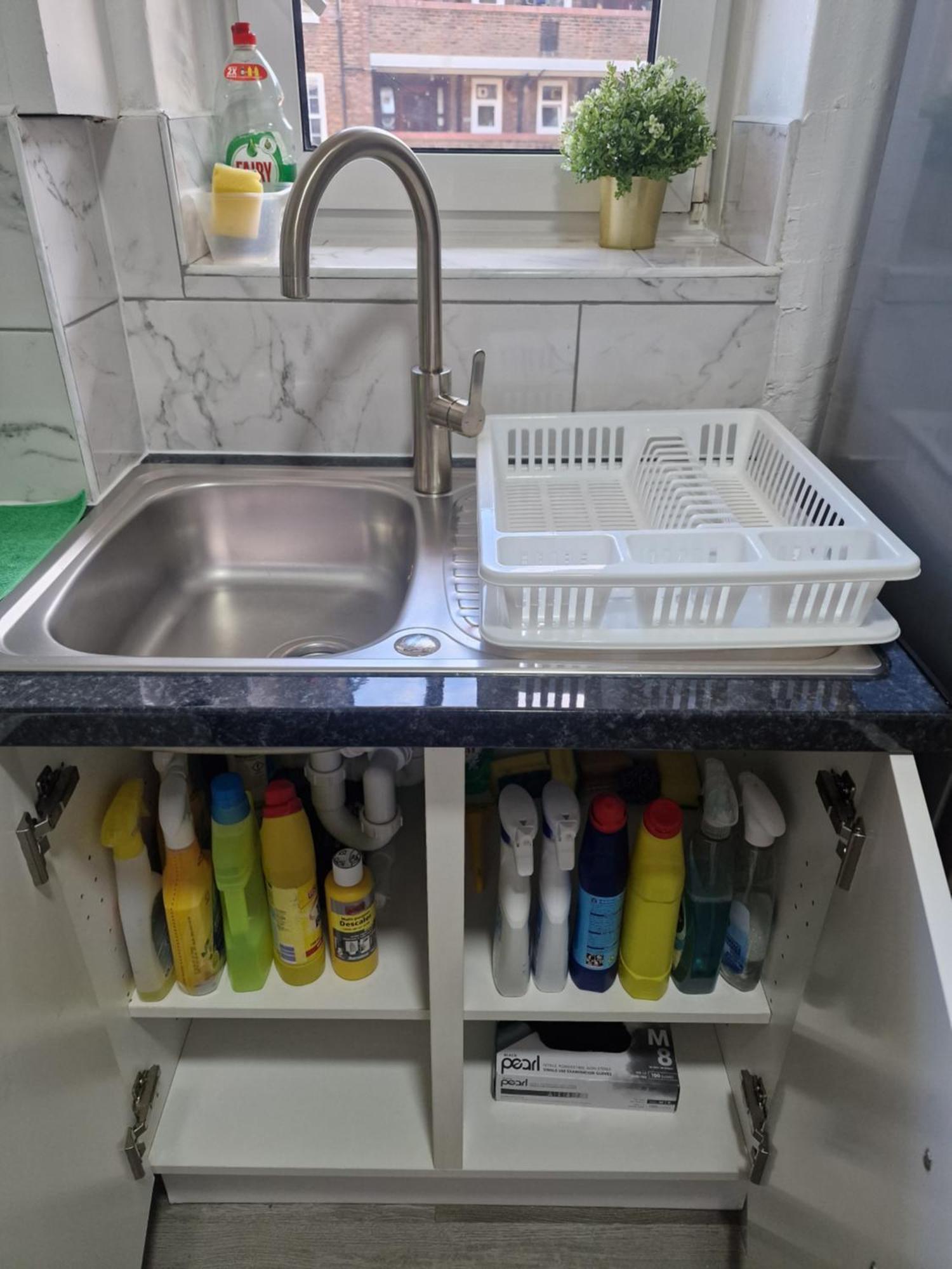 Comfortable 2 Bedrooms Flat In Oval Apartment *