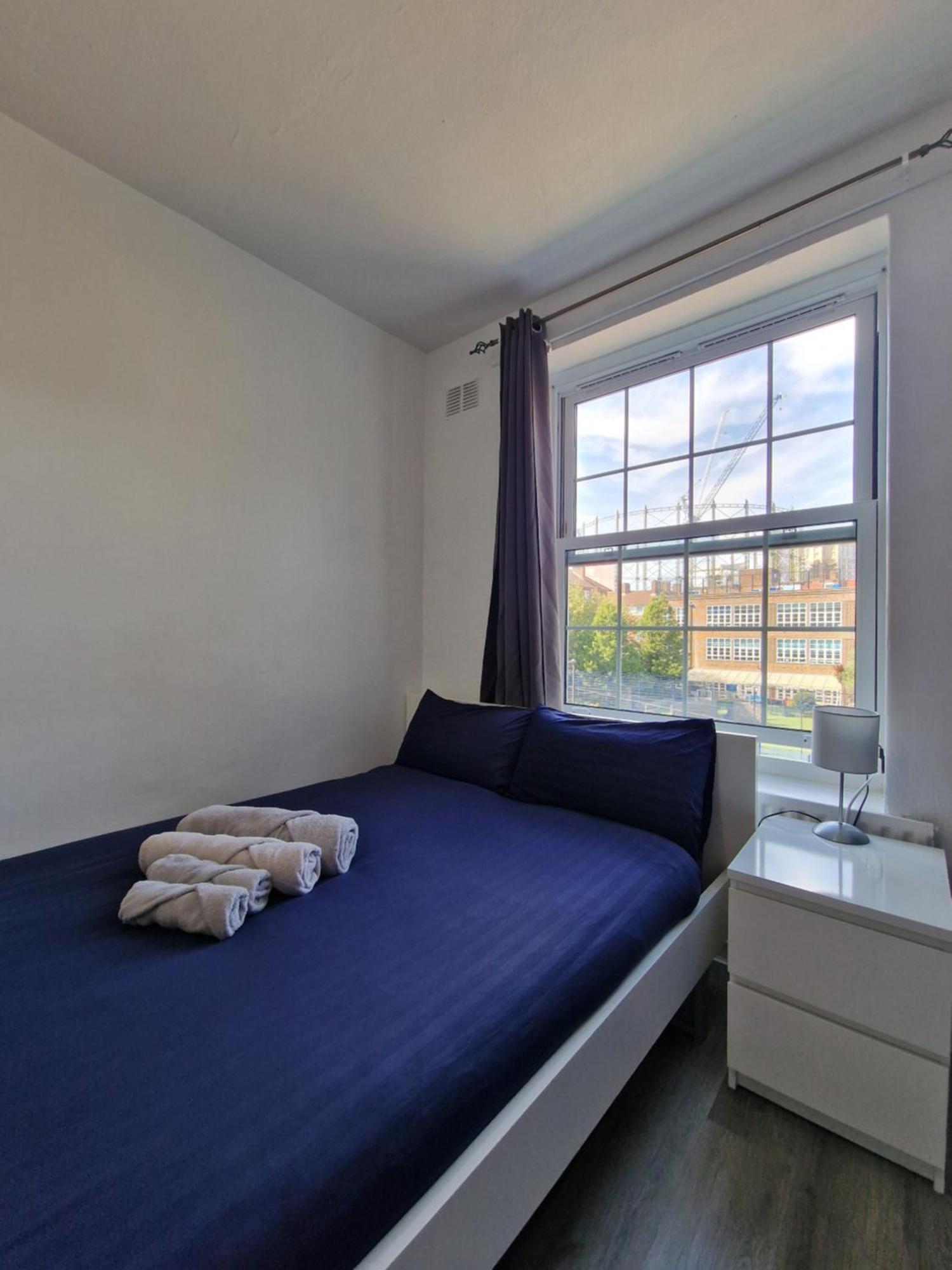 Comfortable 2 Bedrooms Flat In Oval Apartment
