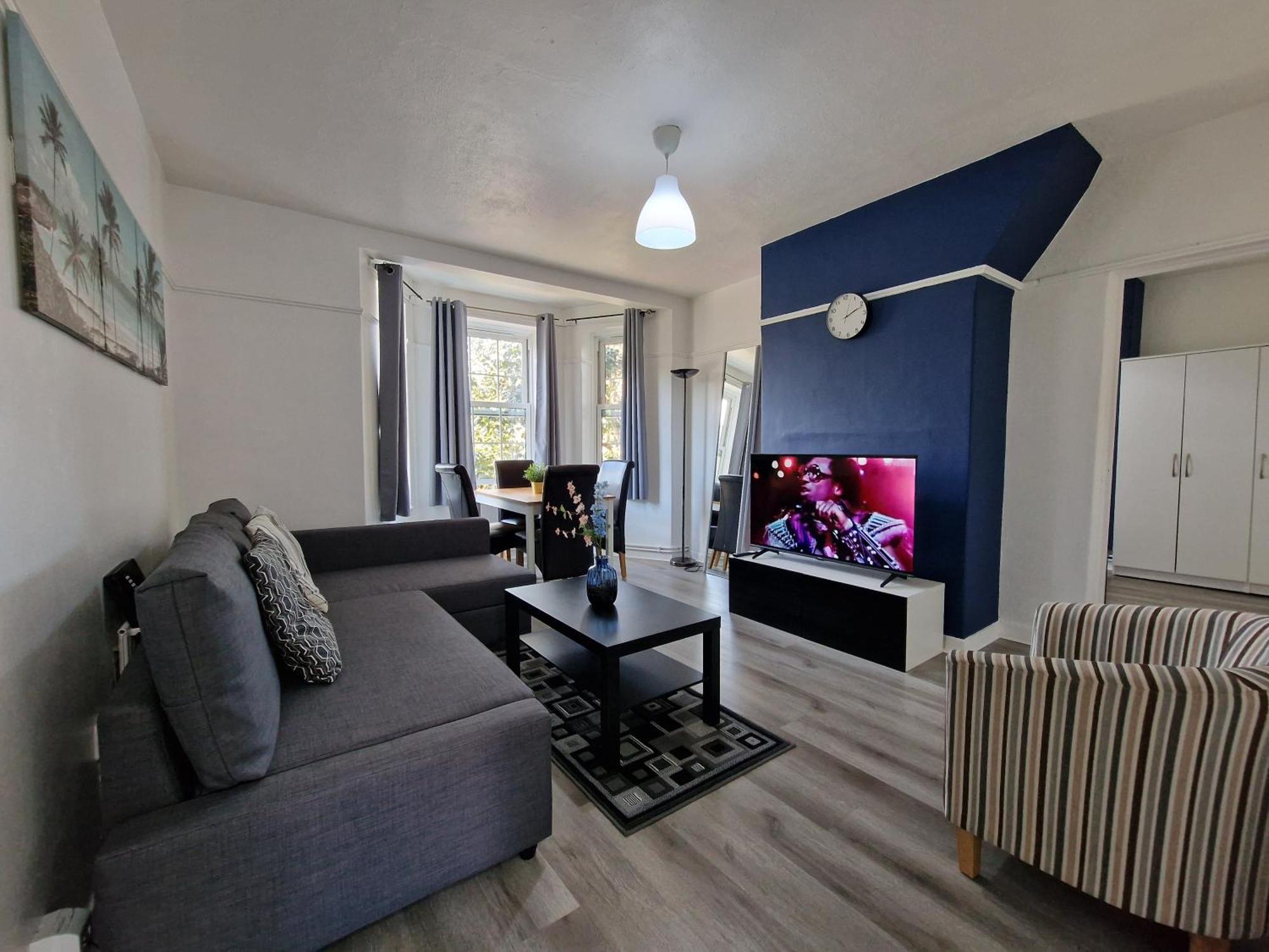 Apartment Comfortable 2 Bedrooms Flat In Oval *