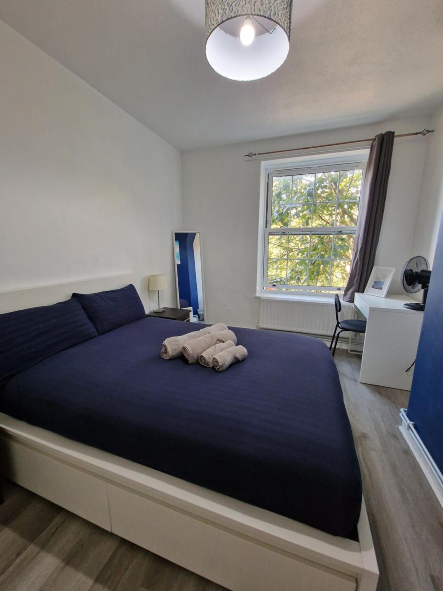 Comfortable 2 Bedrooms Flat In Oval Apartamento
