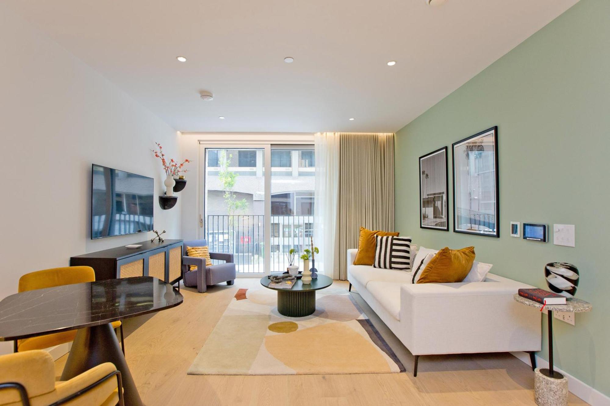 Luxury Retreat *