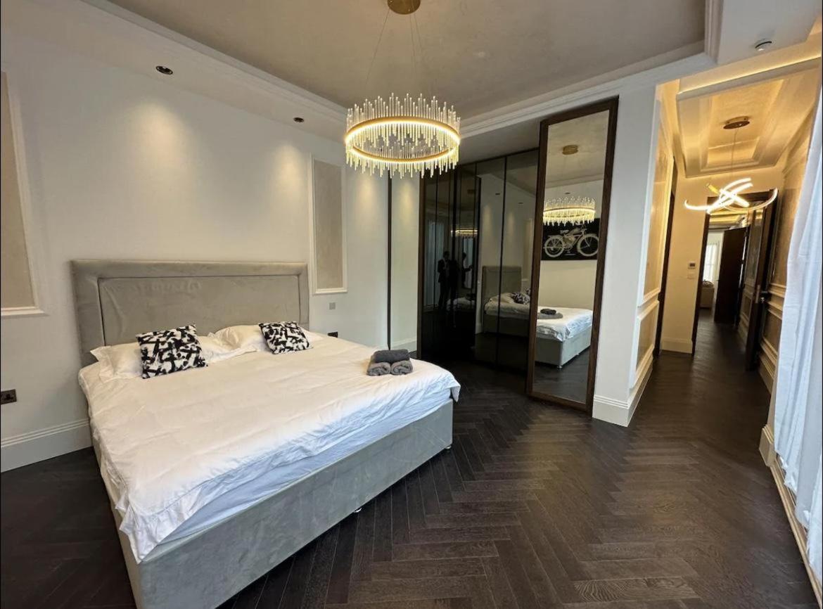 Apartamento Caledonian Spacious Londres