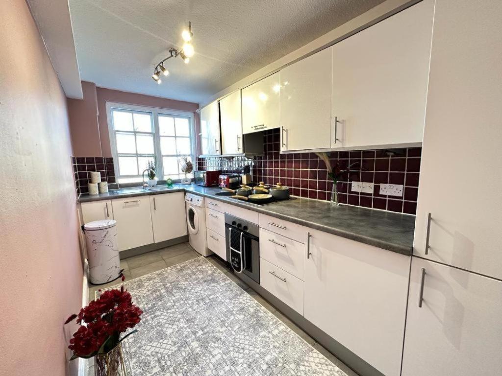 Three Bedroom Near Marble Arch * Londres