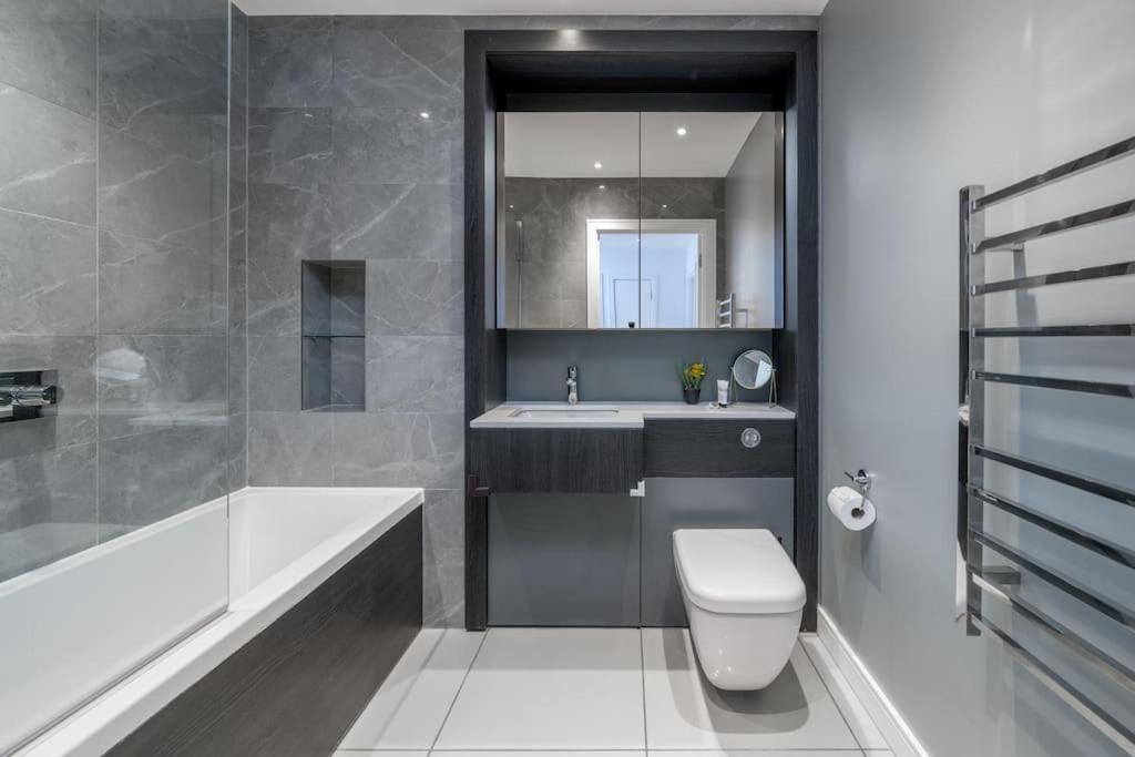 Appartement Luxury Kew Bridge Balcony Free Parking Londres