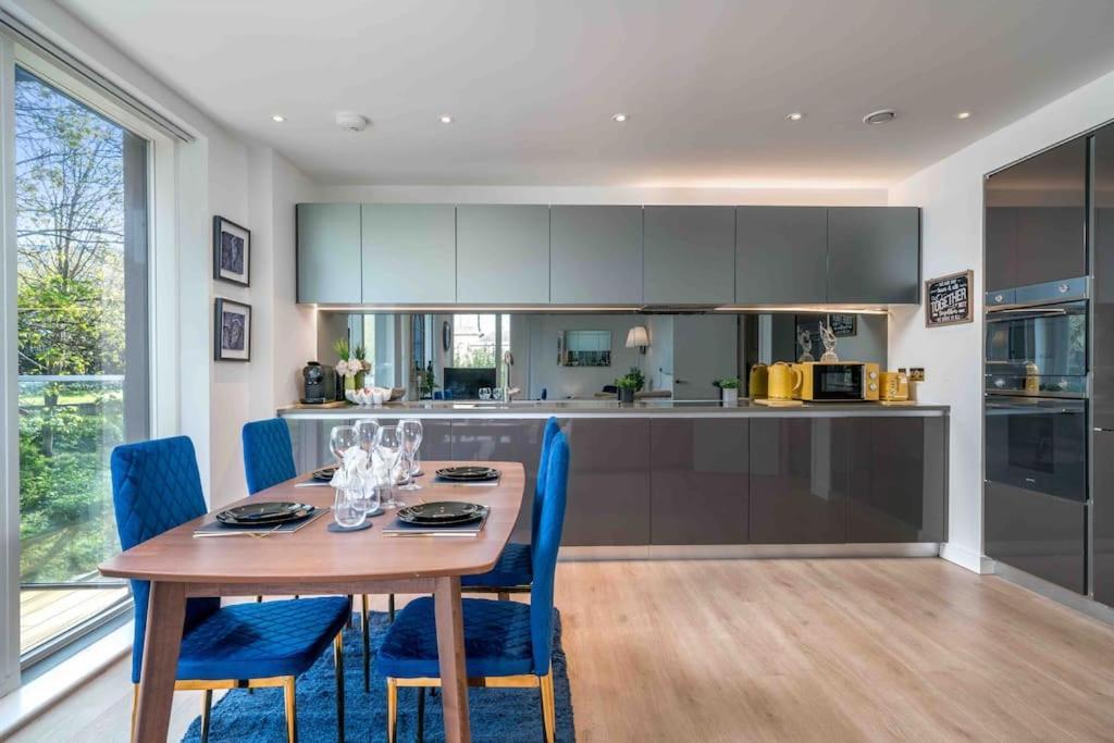 Luxury Kew Bridge Balcony Free Parking Appartement
