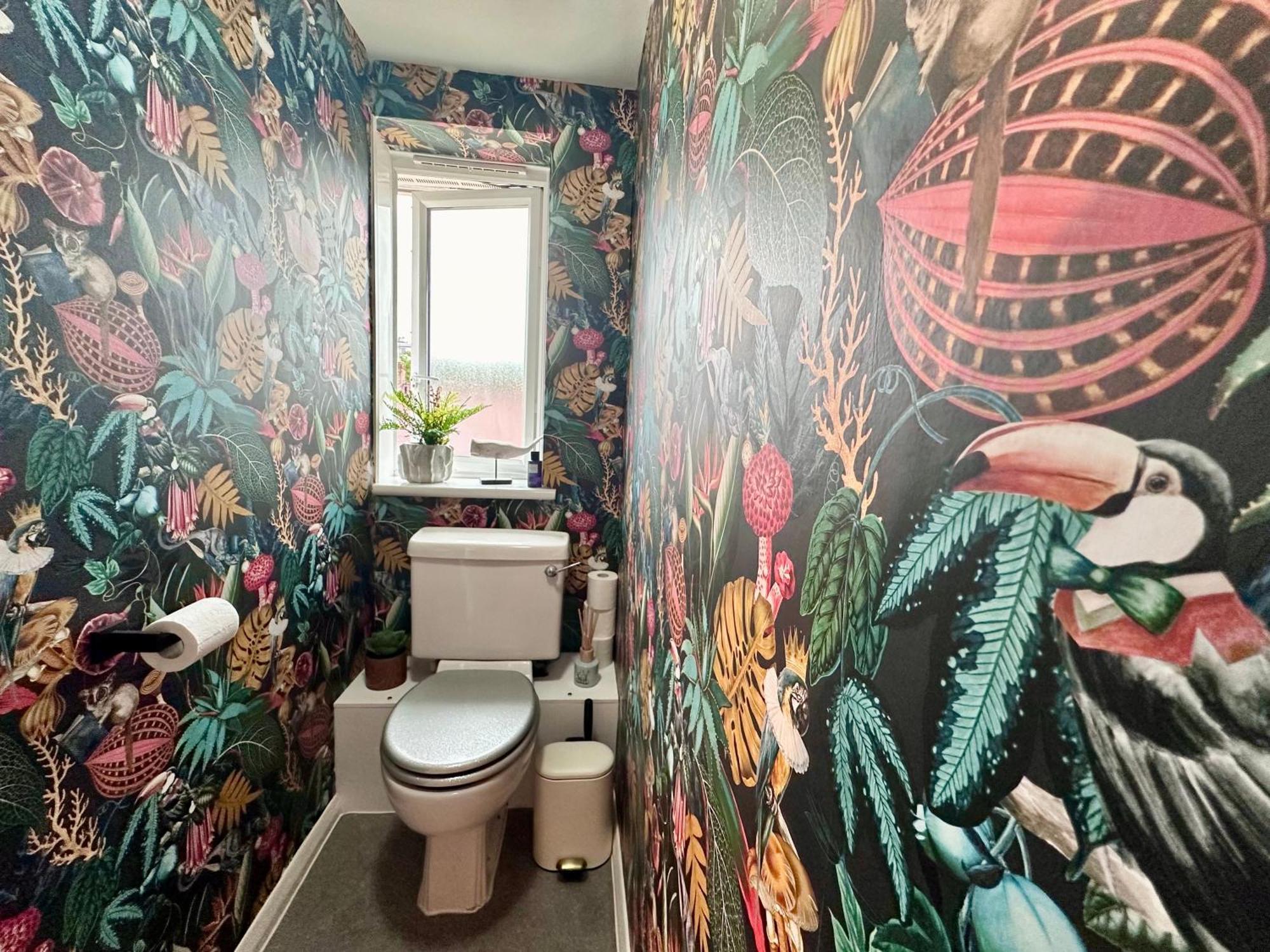Spacious, Stylish Close To Transport Apartamento Londres