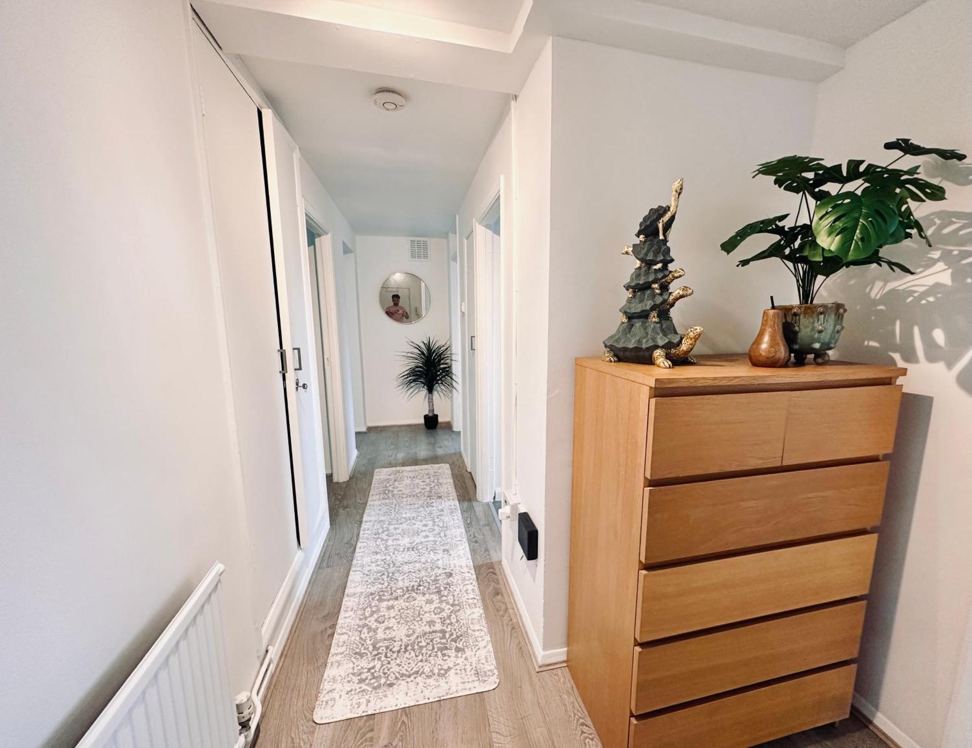 Apartamento Spacious, Stylish Close To Transport Londres