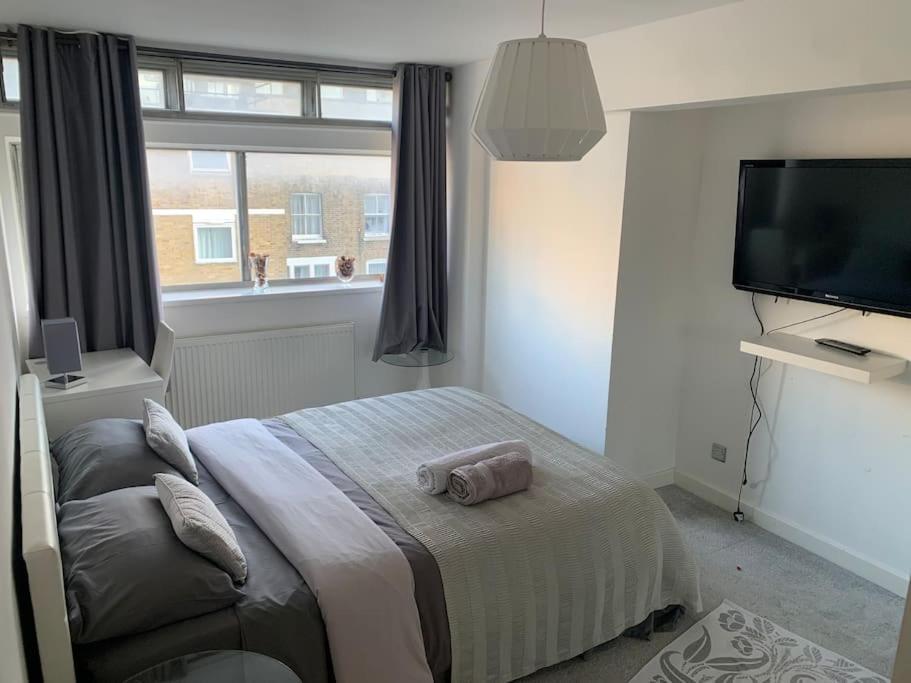 Lovely Spacious Next Hyde Park Appartement