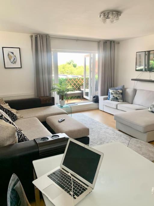 Lovely Spacious Next Hyde Park London