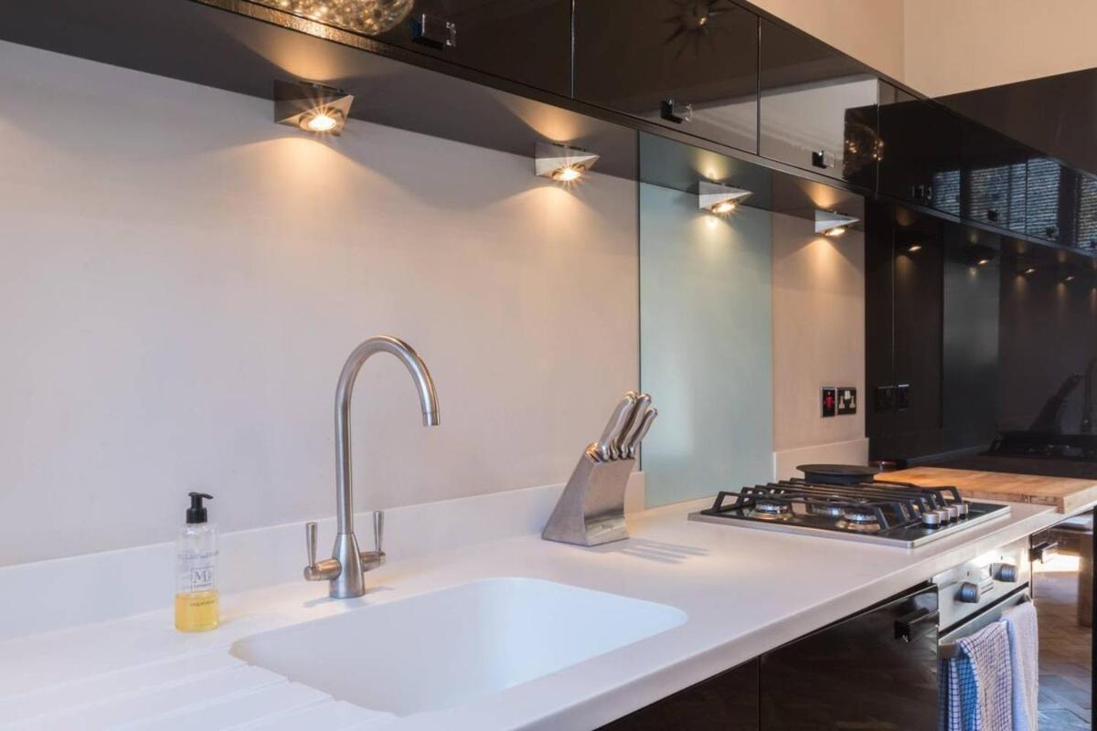 Appartement Stylish 1-bed With A Roof Terrace *