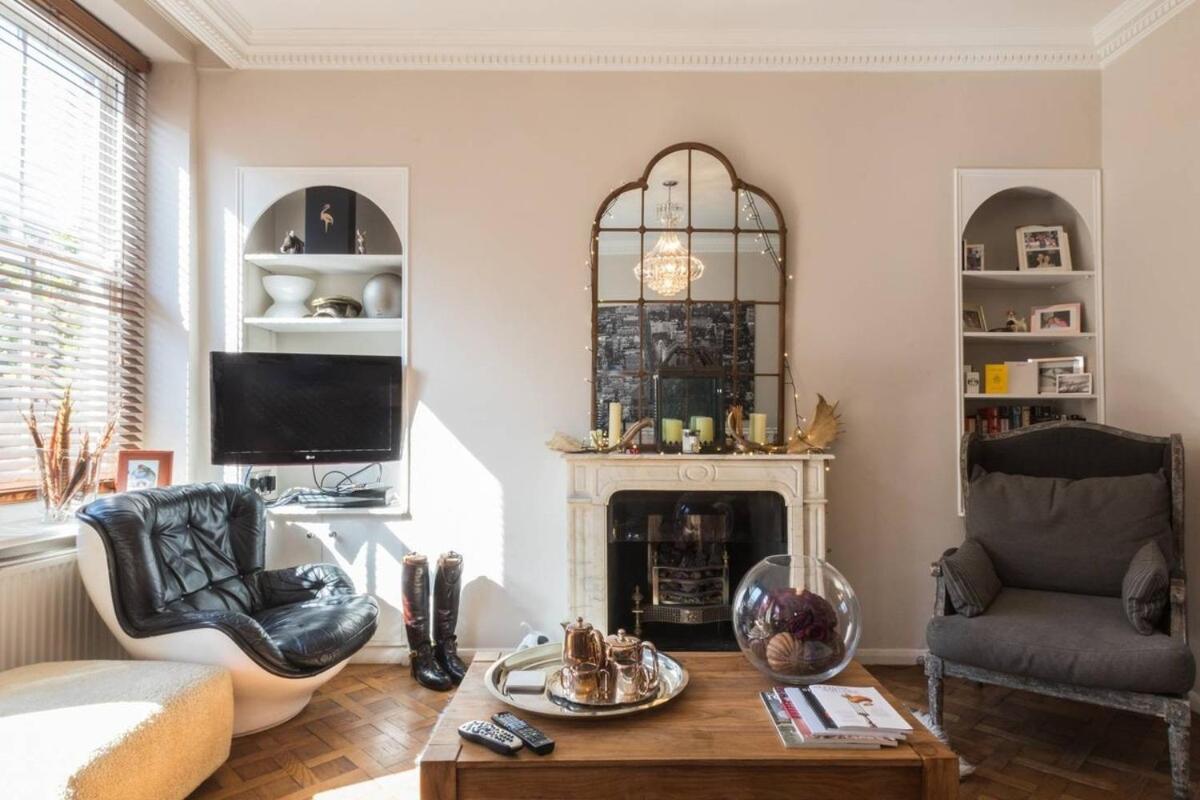 Stylish 1-bed With A Roof Terrace *