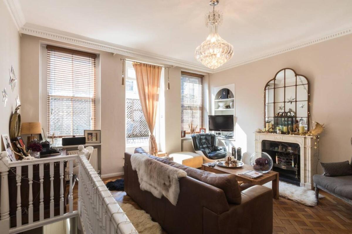 Stylish 1-bed With A Roof Terrace Londres