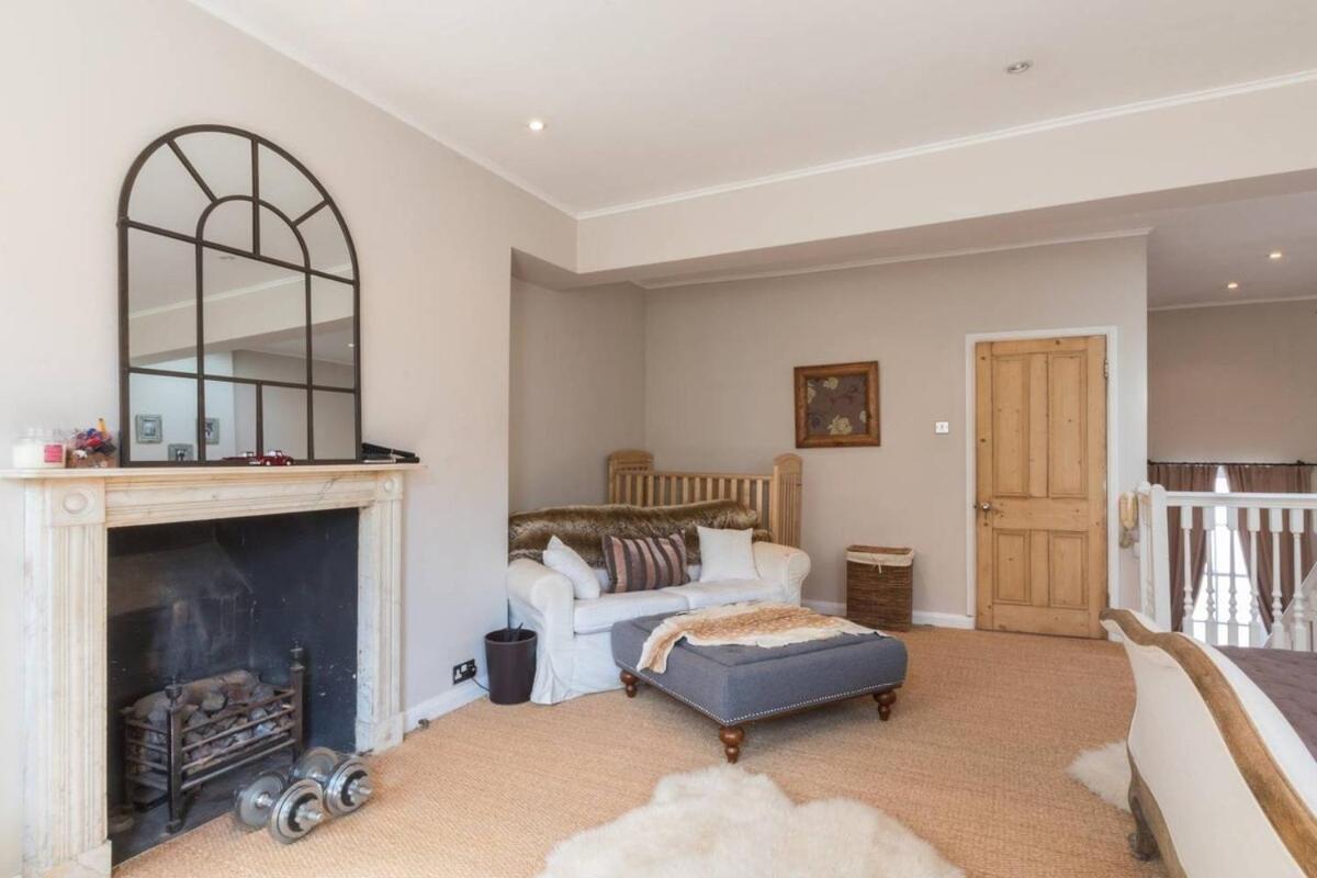 Stylish 1-bed With A Roof Terrace Appartement