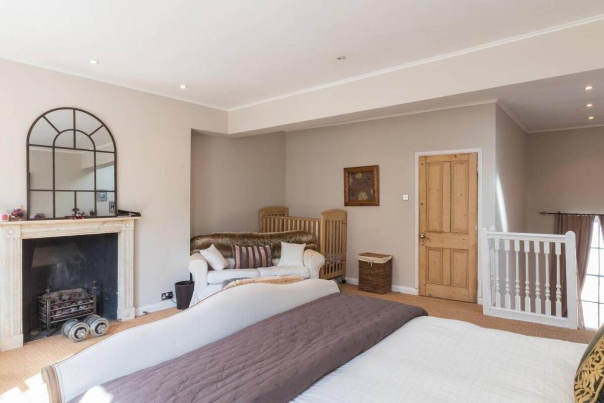 Stylish 1-bed With A Roof Terrace Appartement