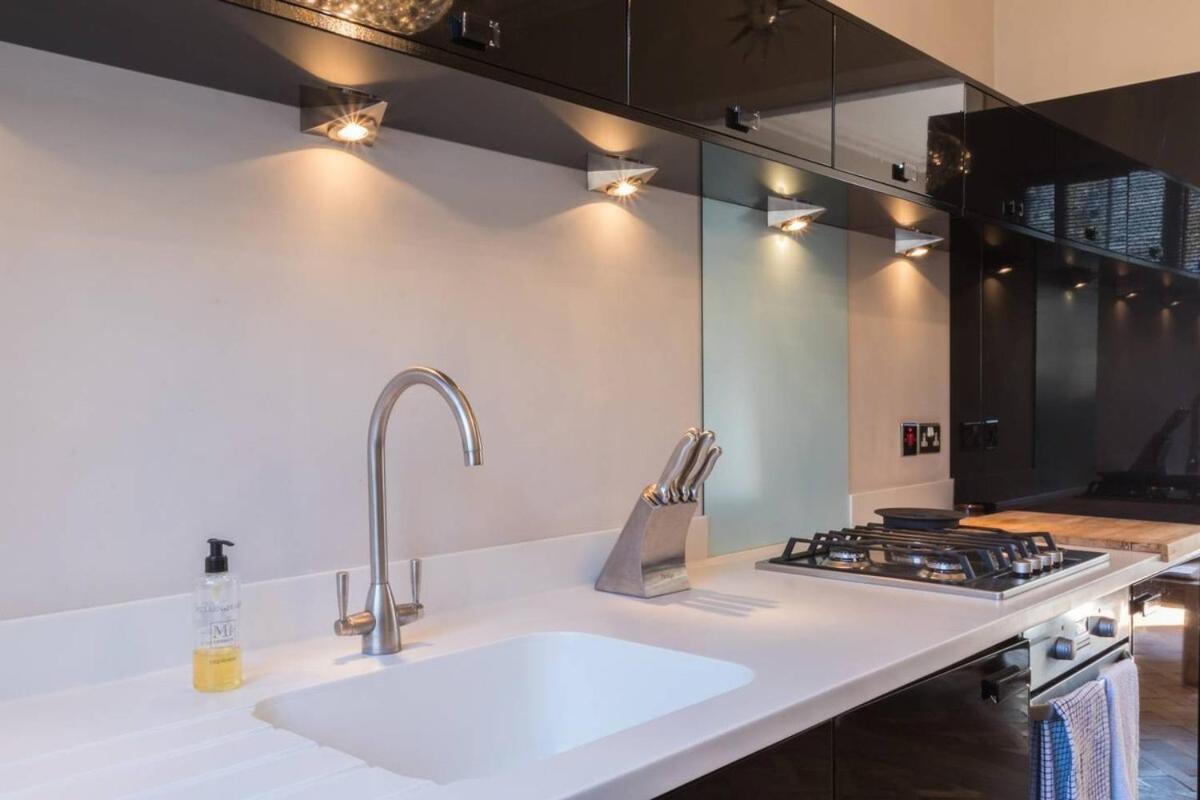 Appartement Stylish 1-bed With A Roof Terrace
