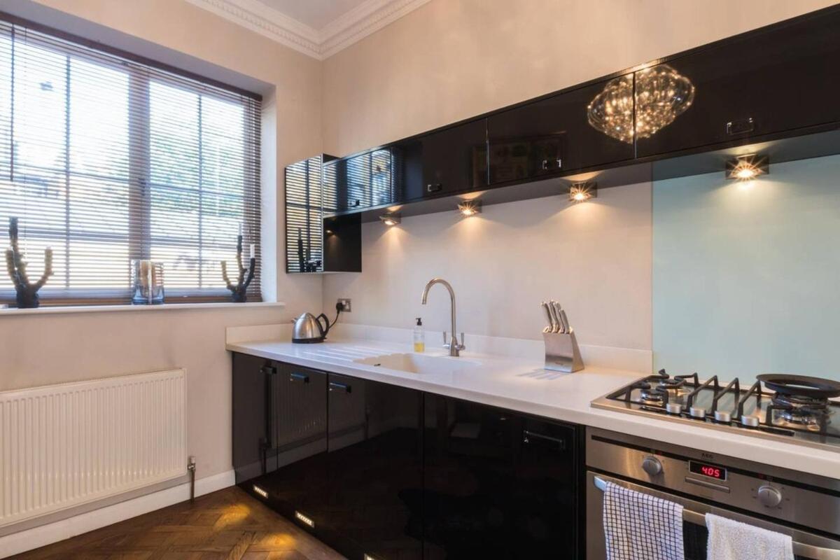 Stylish 1-bed With A Roof Terrace * Londres