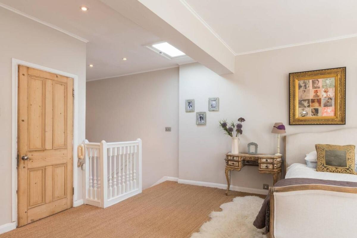 Stylish 1-bed With A Roof Terrace Appartement Londres