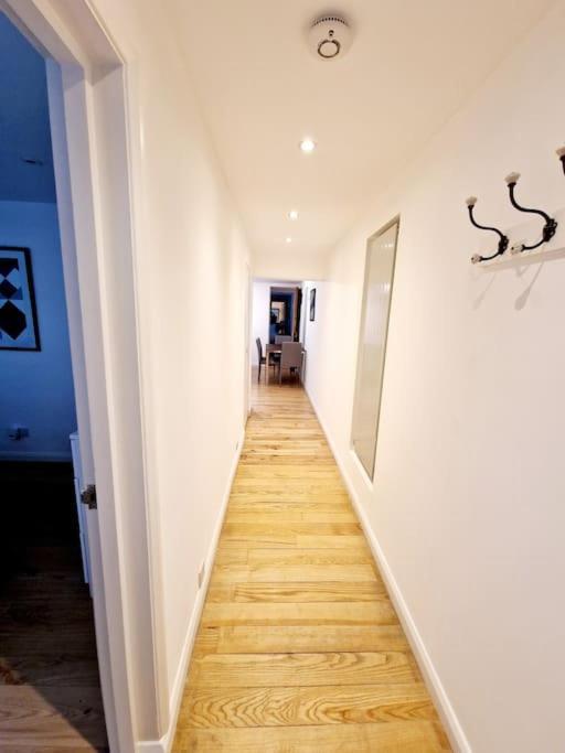 Charming Hyde Park Private With Back Patio By Lancaster Gate And Paddington Station Appartement *