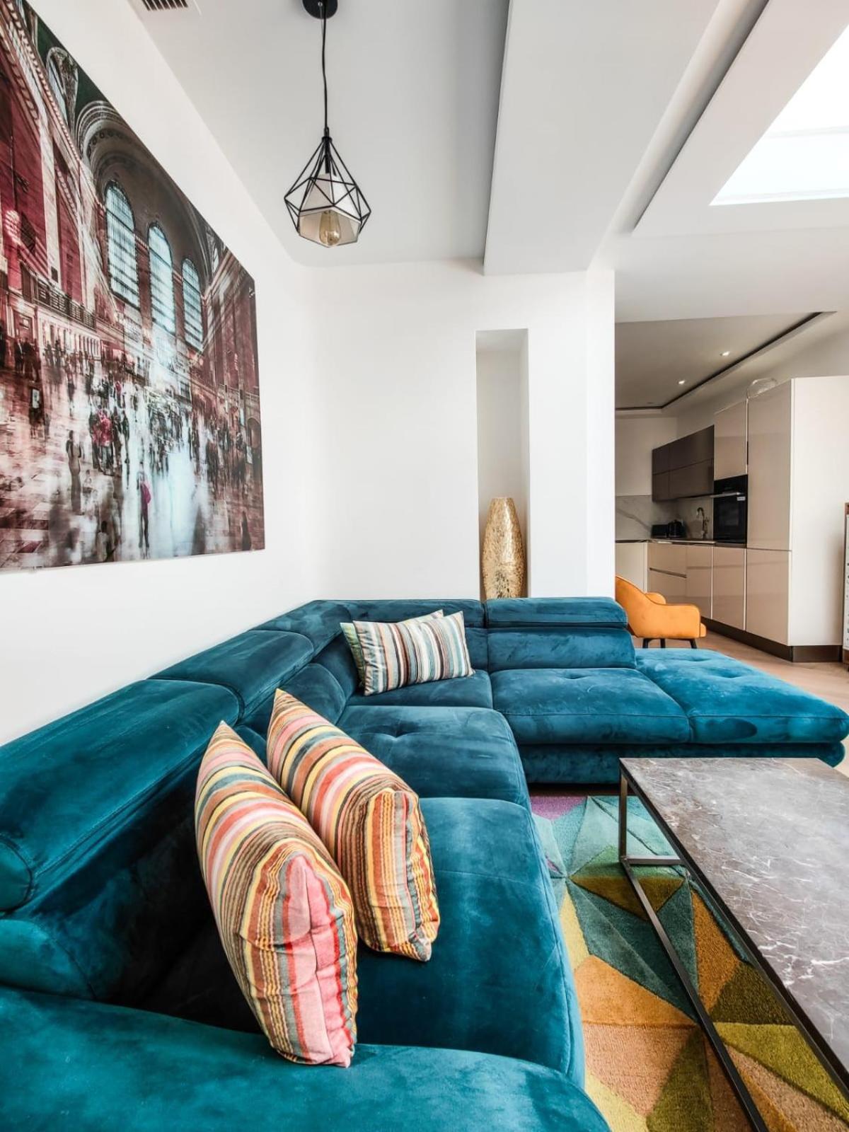 Stylish Modern In Nw6 *