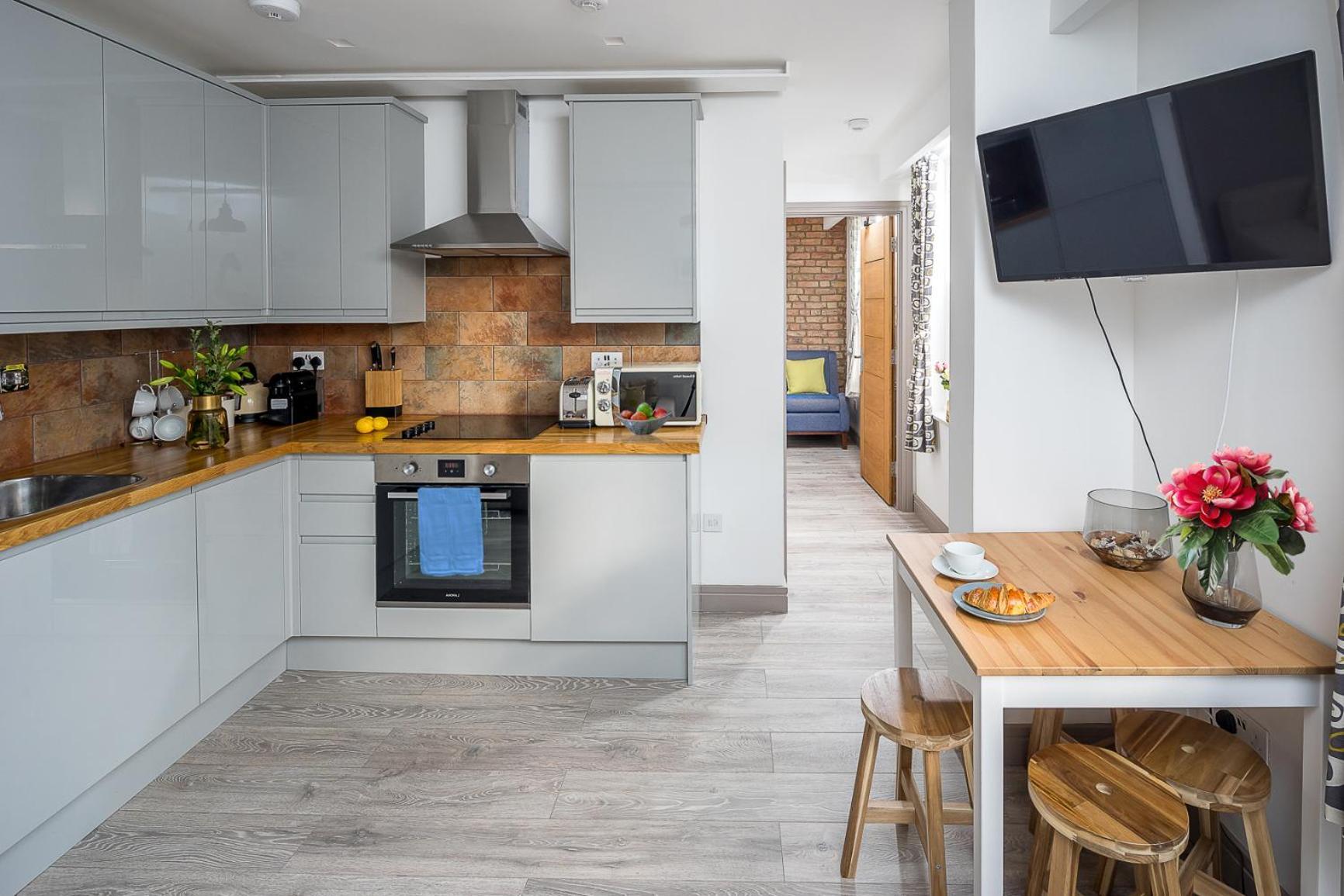 Stylish Modern In Nw6